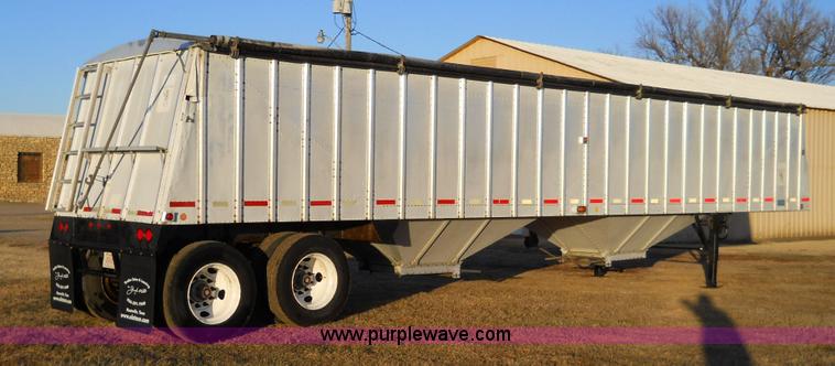 image for item D1308 1992 Merritt hopper grain trailer