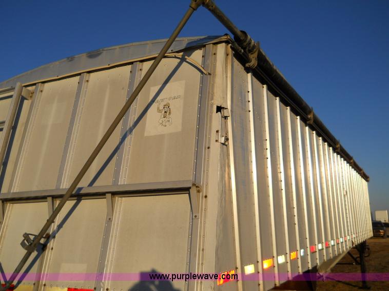 image for item D1308 1992 Merritt hopper grain trailer