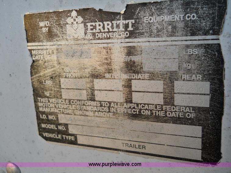 image for item D1308 1992 Merritt hopper grain trailer