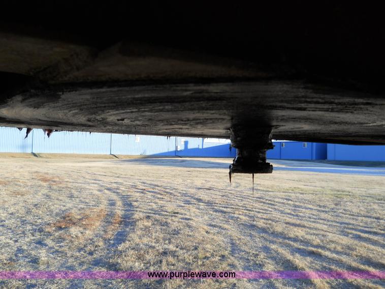 image for item D1308 1992 Merritt hopper grain trailer