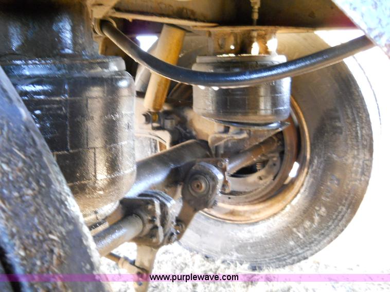 image for item D1308 1992 Merritt hopper grain trailer