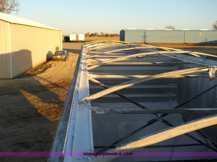 image for item D1308 1992 Merritt hopper grain trailer