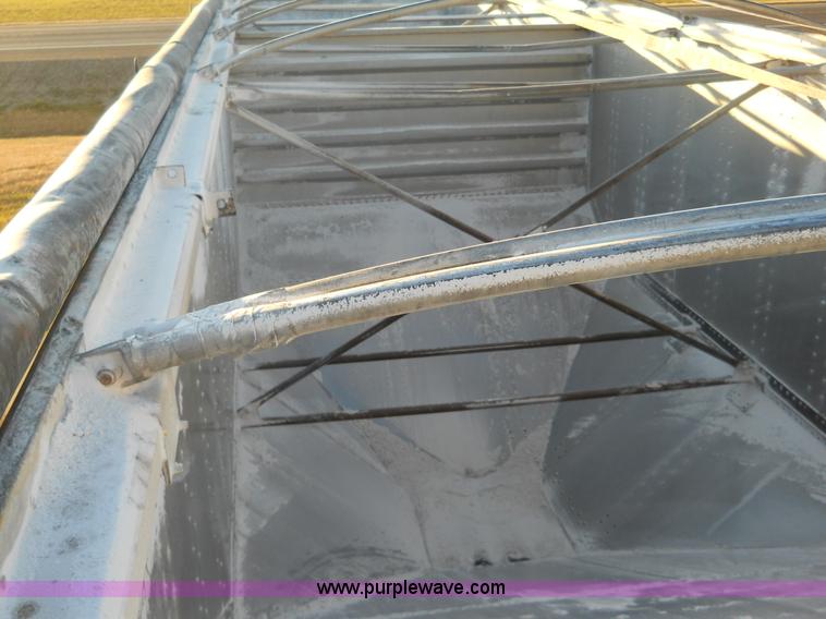 image for item D1308 1992 Merritt hopper grain trailer