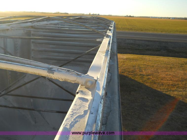 image for item D1308 1992 Merritt hopper grain trailer