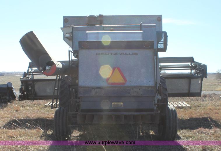 image for item D1309 1986 Gleaner L3 combine