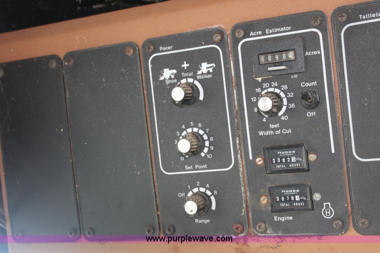 image for item D1309 1986 Gleaner L3 combine