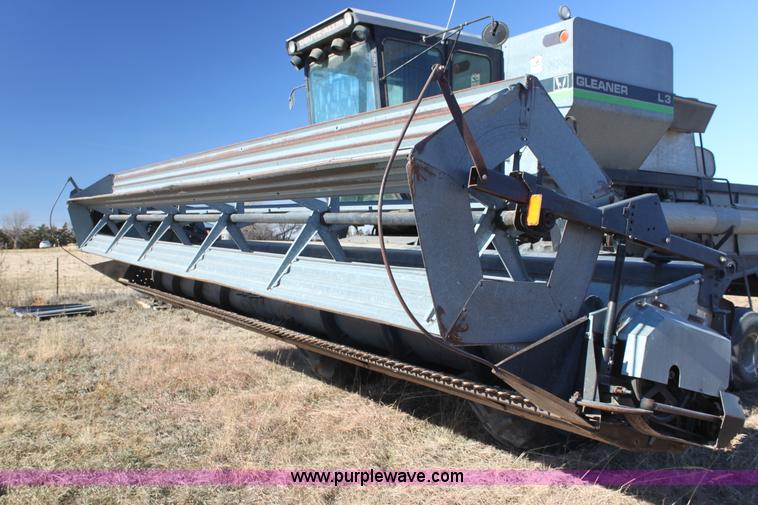 image for item D1309 1986 Gleaner L3 combine