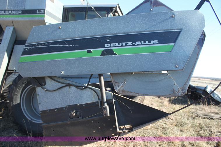 image for item D1309 1986 Gleaner L3 combine