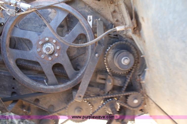 image for item D1309 1986 Gleaner L3 combine