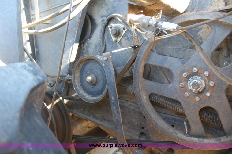 image for item D1309 1986 Gleaner L3 combine