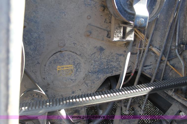 image for item D1309 1986 Gleaner L3 combine