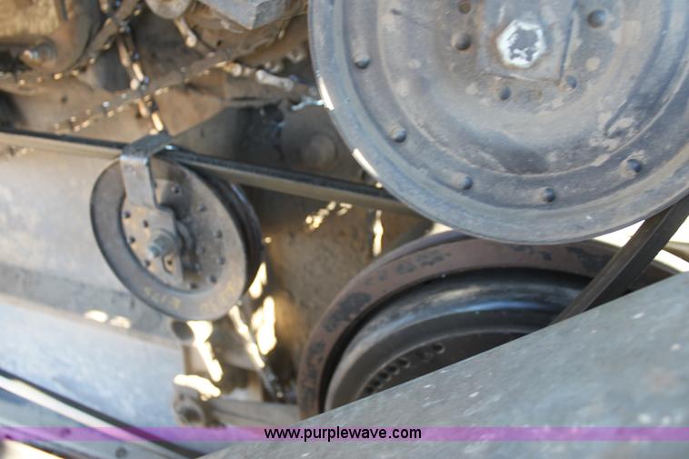 image for item D1309 1986 Gleaner L3 combine