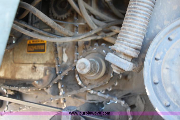 image for item D1309 1986 Gleaner L3 combine