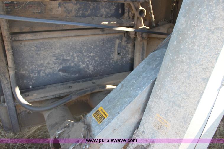 image for item D1309 1986 Gleaner L3 combine