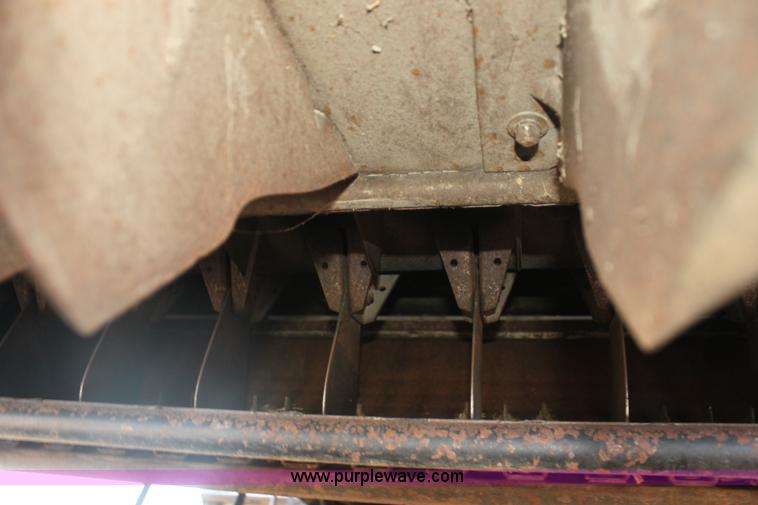 image for item D1309 1986 Gleaner L3 combine