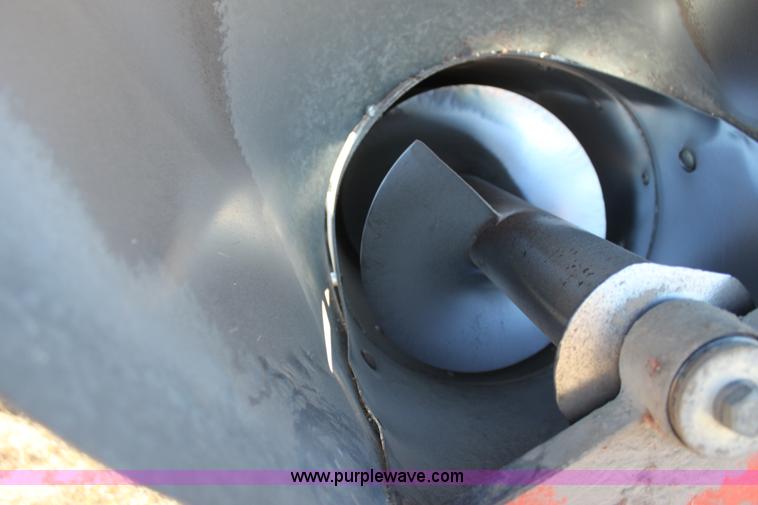 image for item D1309 1986 Gleaner L3 combine