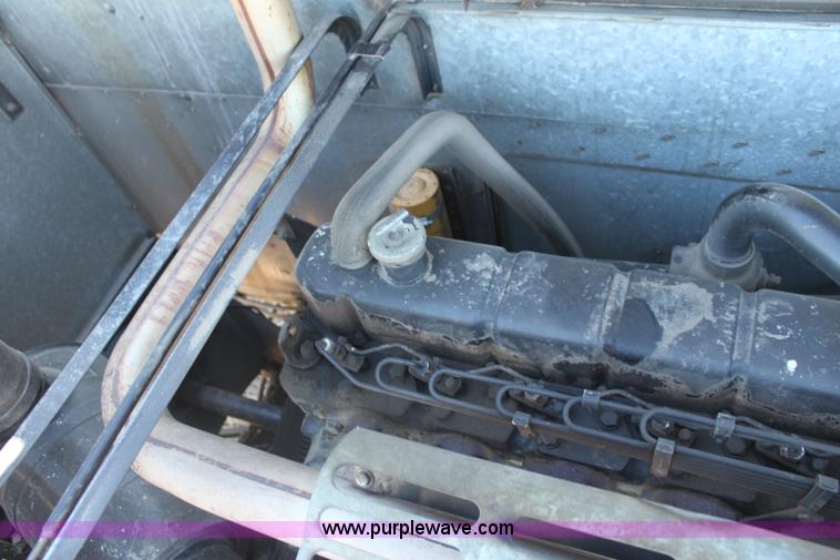 image for item D1309 1986 Gleaner L3 combine