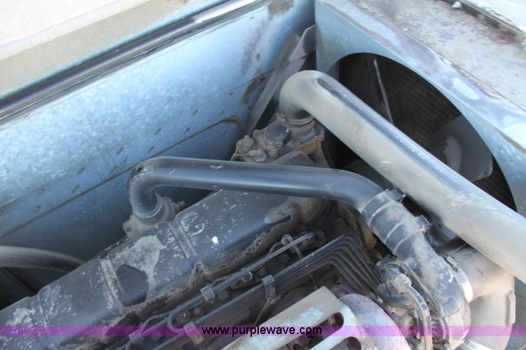 image for item D1309 1986 Gleaner L3 combine