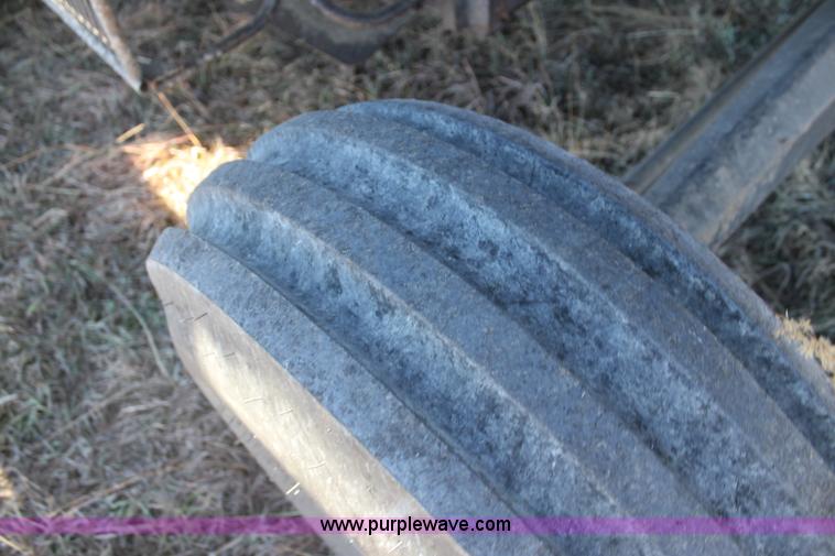 image for item D1309 1986 Gleaner L3 combine