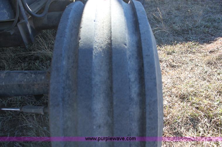 image for item D1309 1986 Gleaner L3 combine