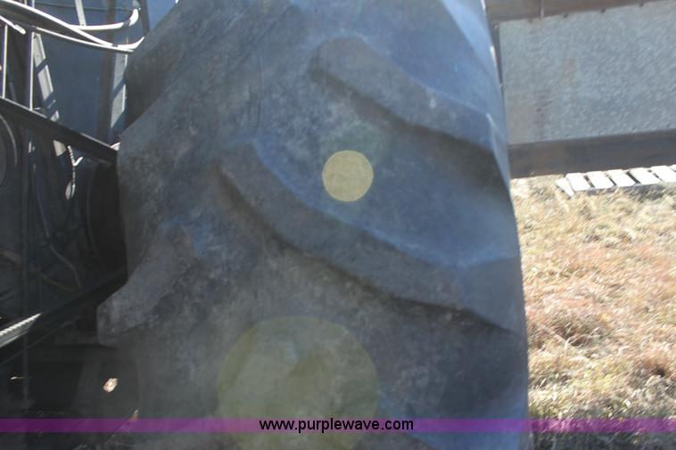 image for item D1309 1986 Gleaner L3 combine