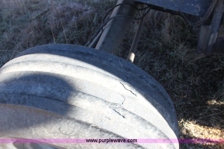 image for item D1309 1986 Gleaner L3 combine