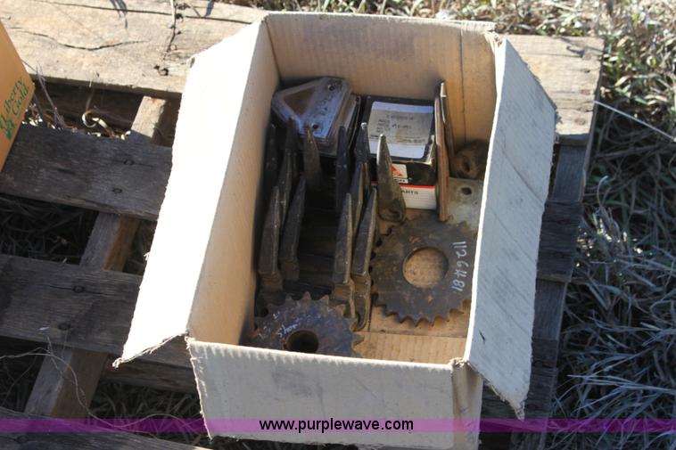 image for item D1309 1986 Gleaner L3 combine