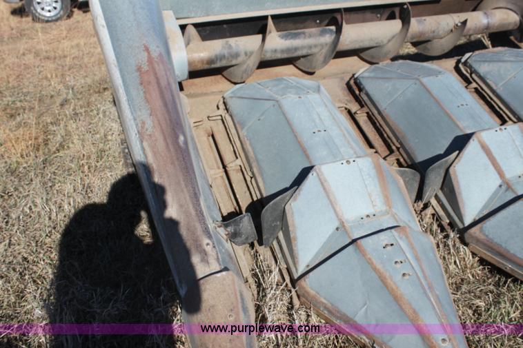 image for item D1311 Gleaner A630 corn head