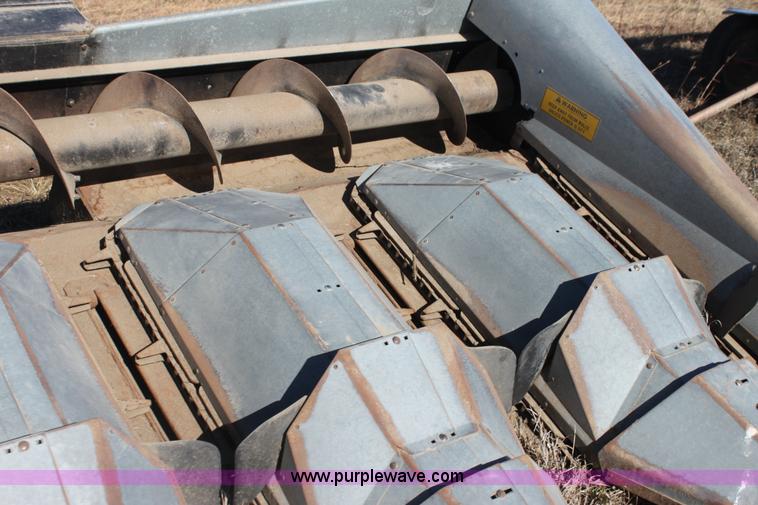 image for item D1311 Gleaner A630 corn head