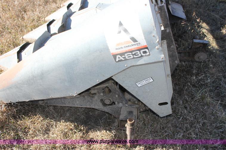 image for item D1311 Gleaner A630 corn head