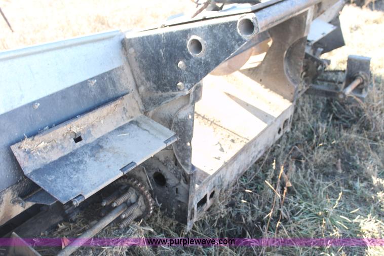 image for item D1311 Gleaner A630 corn head