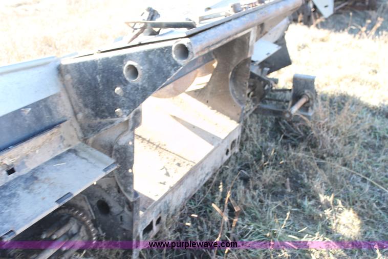 image for item D1311 Gleaner A630 corn head