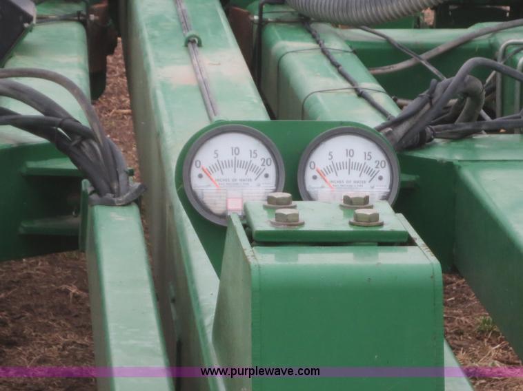 image for item D2235 1997 John Deere 1770 planter