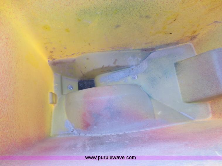 image for item D2235 1997 John Deere 1770 planter