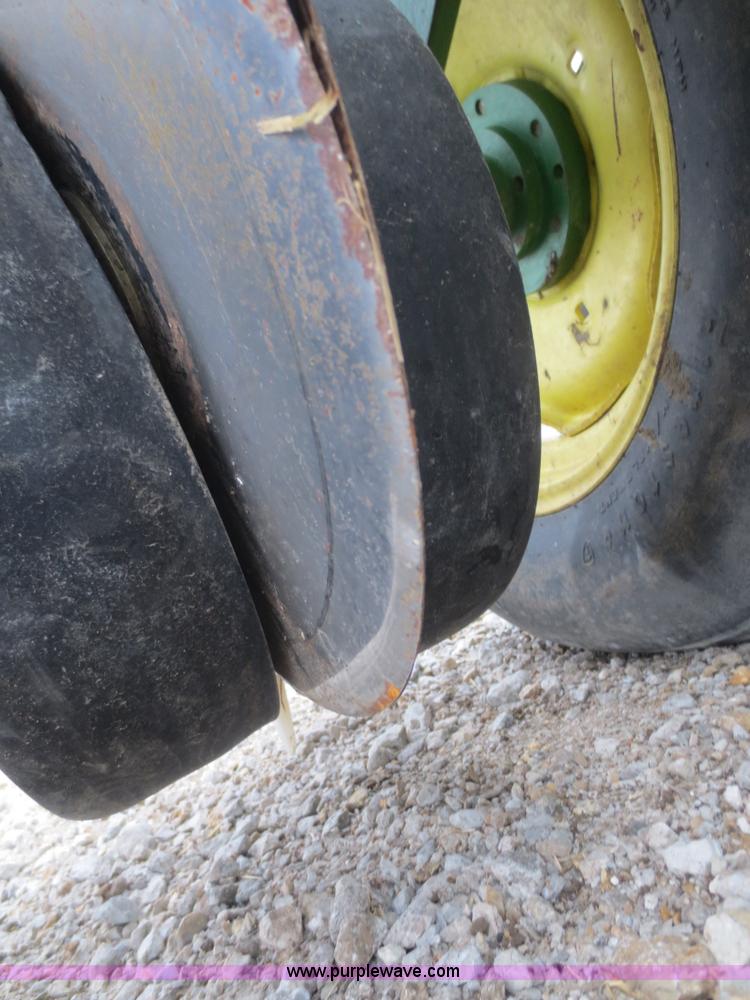 image for item D2235 1997 John Deere 1770 planter