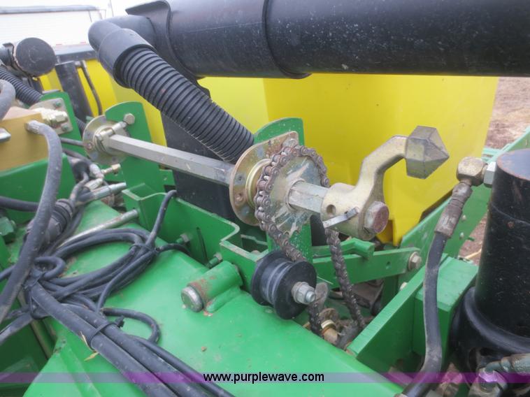 image for item D2235 1997 John Deere 1770 planter
