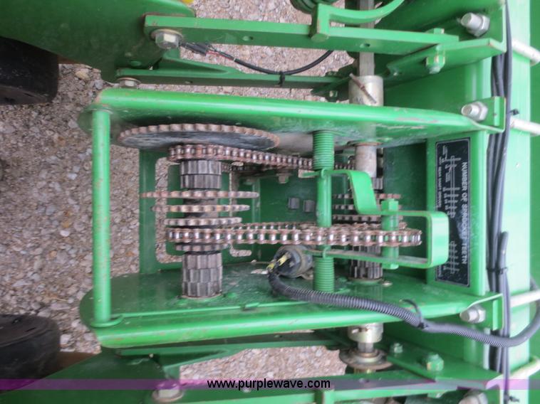 image for item D2235 1997 John Deere 1770 planter