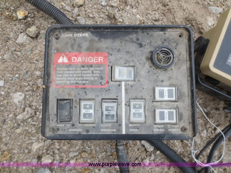 image for item D2235 1997 John Deere 1770 planter