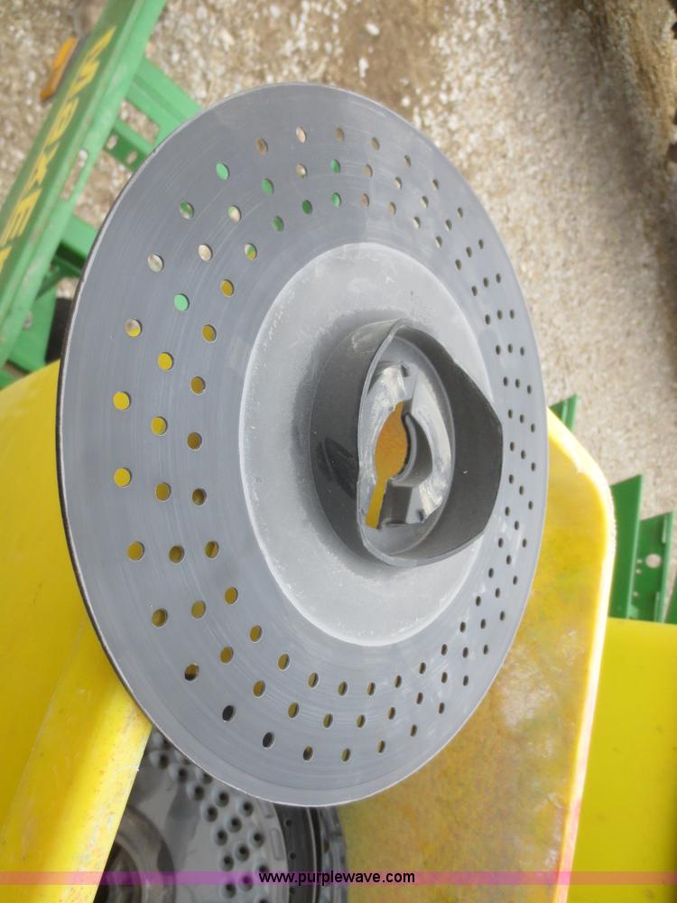 image for item D2235 1997 John Deere 1770 planter