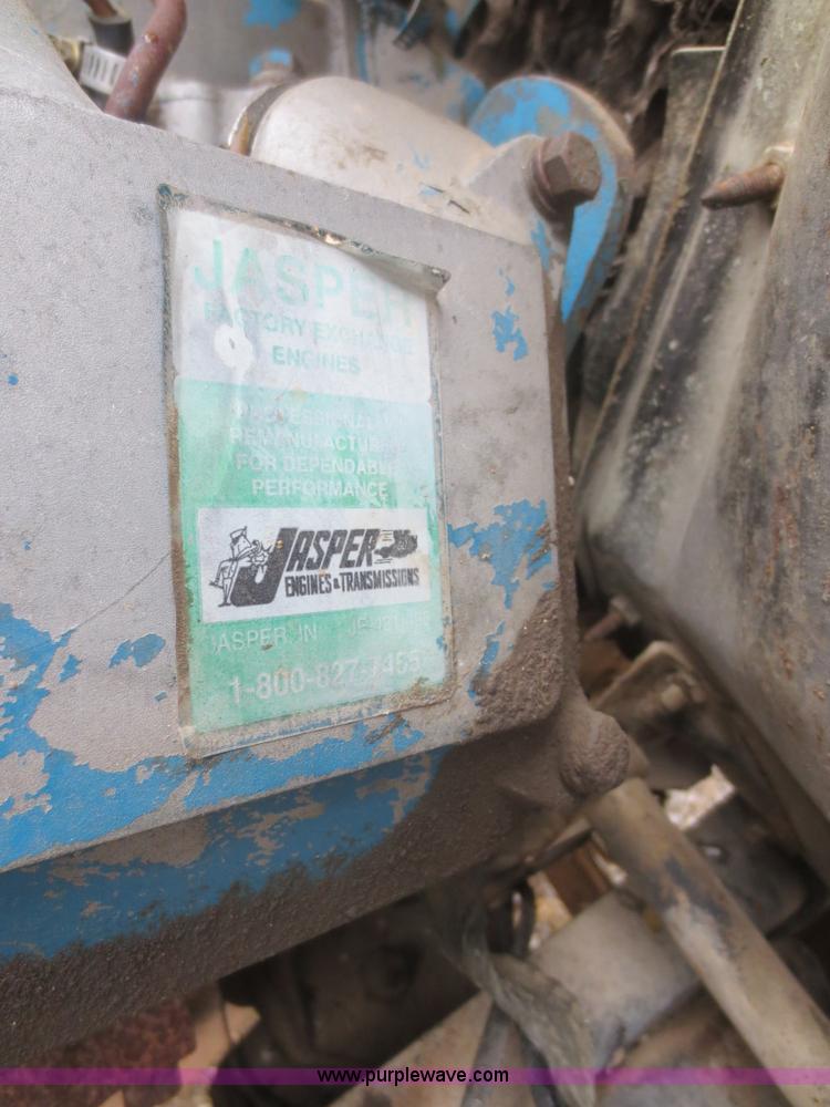 image for item D2236 1986 International S1700 flatbed dump truck