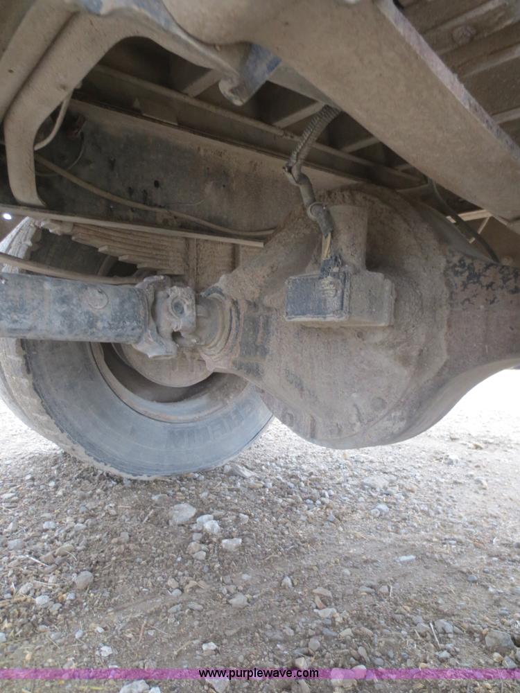 image for item D2236 1986 International S1700 flatbed dump truck