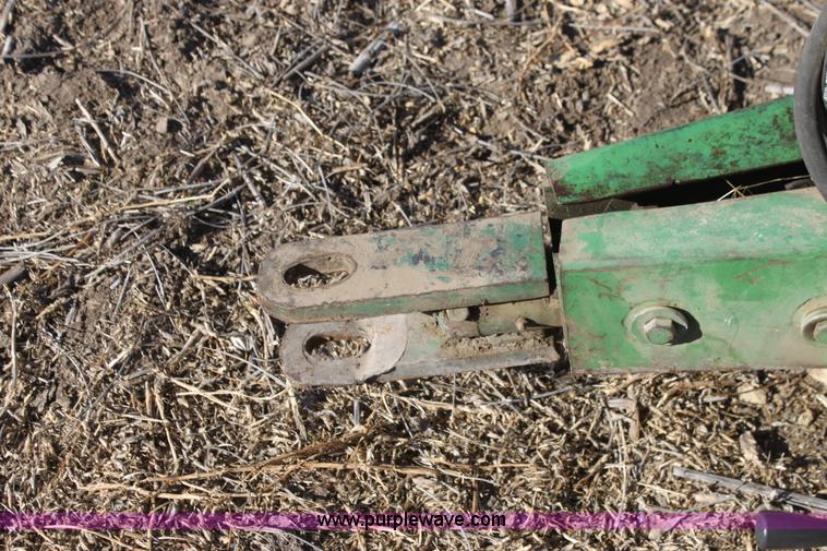 image for item F3392 John Deere 7000 planter
