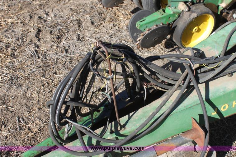 image for item F3392 John Deere 7000 planter