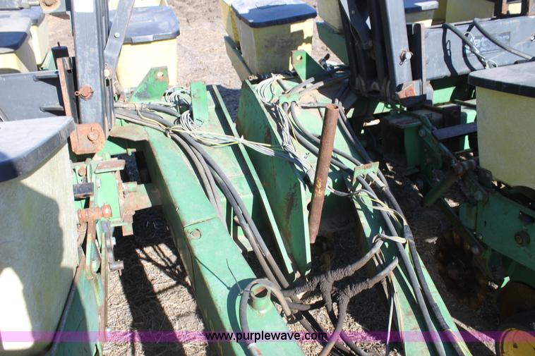 image for item F3392 John Deere 7000 planter