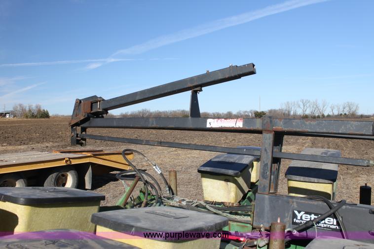image for item F3392 John Deere 7000 planter