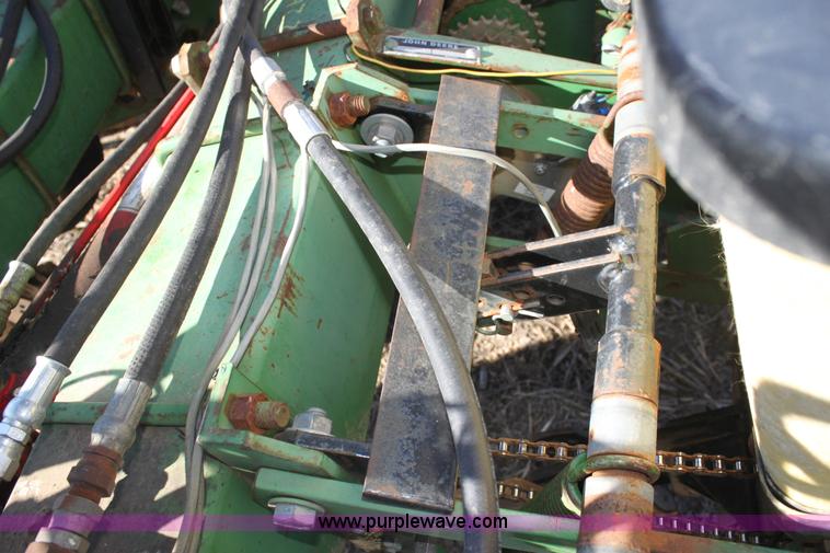 image for item F3392 John Deere 7000 planter