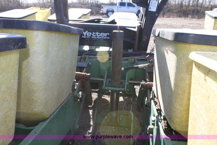 image for item F3392 John Deere 7000 planter
