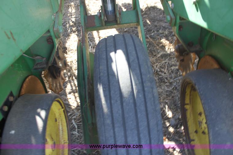 image for item F3392 John Deere 7000 planter