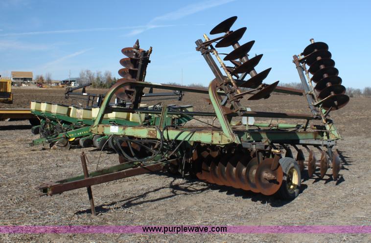 image for item F3393 John Deere T0230 double off-set disk