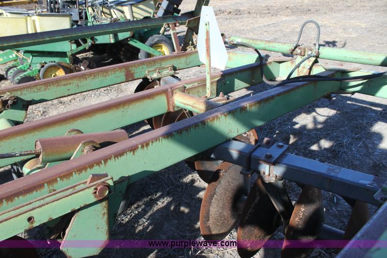 image for item F3393 John Deere T0230 double off-set disk